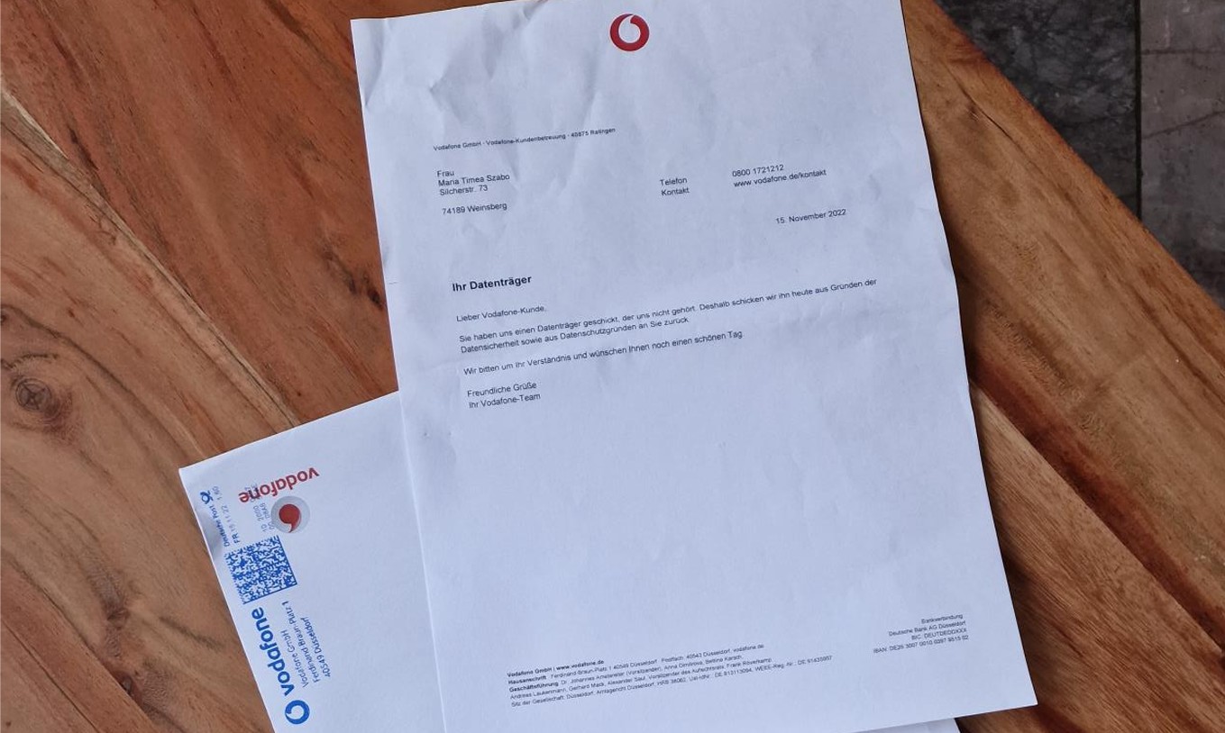 Vodafone és BfDI panaszlevelek - USB-n nem fogadnak el mellékleteket